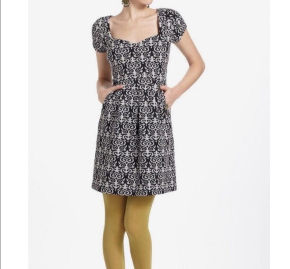 Deletta Calendonia black and white jacquard tapestry dress Size Lrg Artsy Regal
